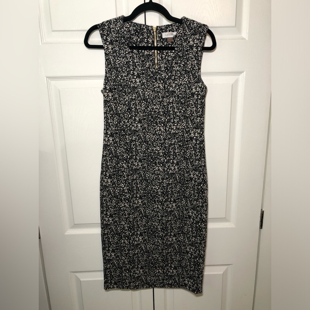 Black, White, and Grey Digital Calvin Klein Dress with Gold Zipper Size 6